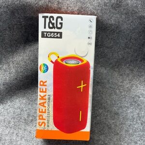 T&G wireless portable LED flashing music playing purple speaker